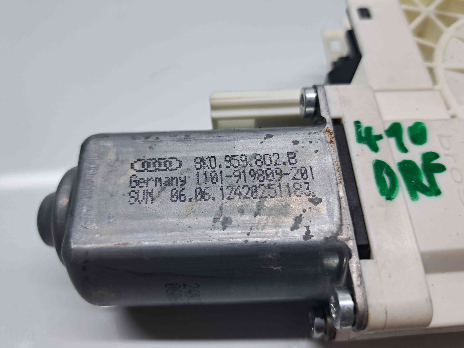 Motoras geam dreapta fata Audi Q3 (8UB) [Fabr 2011-2018] 8K0959802B - imagine 2