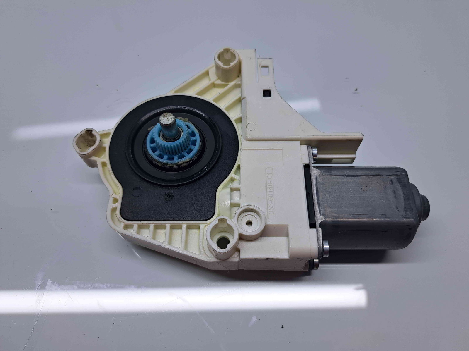 Motoras geam dreapta spate Audi Q3 (8UB) [Fabr 2011-2018] 8K0959812A - imagine 3