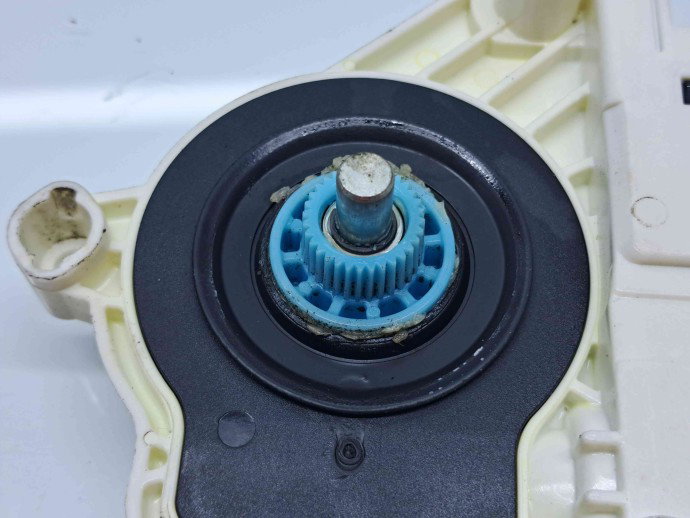 Motoras geam dreapta spate Audi Q3 (8UB) [Fabr 2011-2018] 8K0959812A
