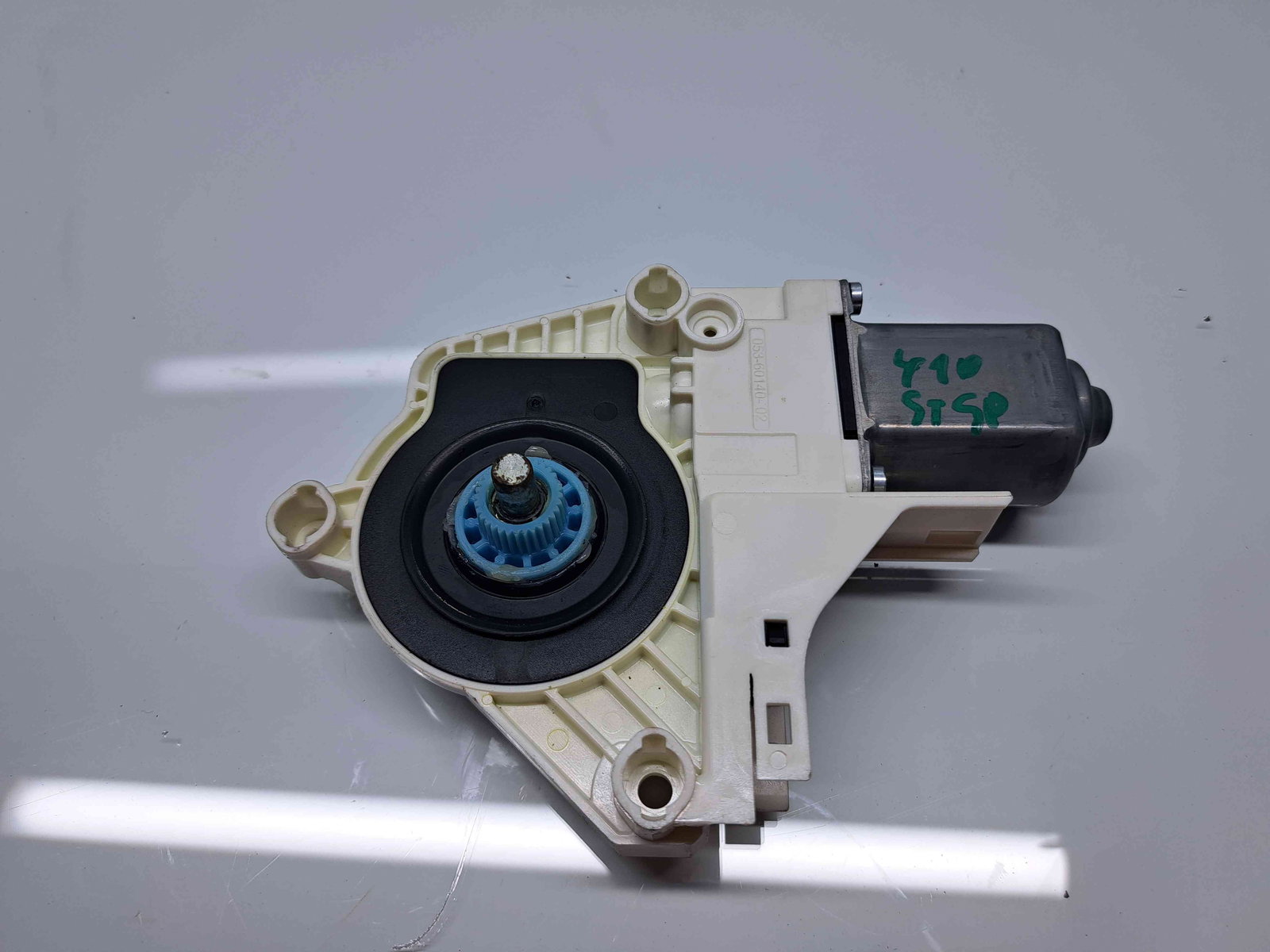 Motoras geam stanga spate Audi Q3 (8UB) [Fabr 2011-2018] 8K0959811A - imagine 3