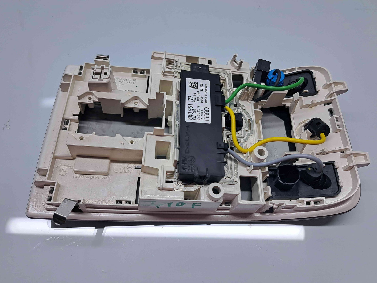 Plafoniera fata Audi Q3 (8UB) [Fabr 2011-2018] 8V0947135A - imagine 4