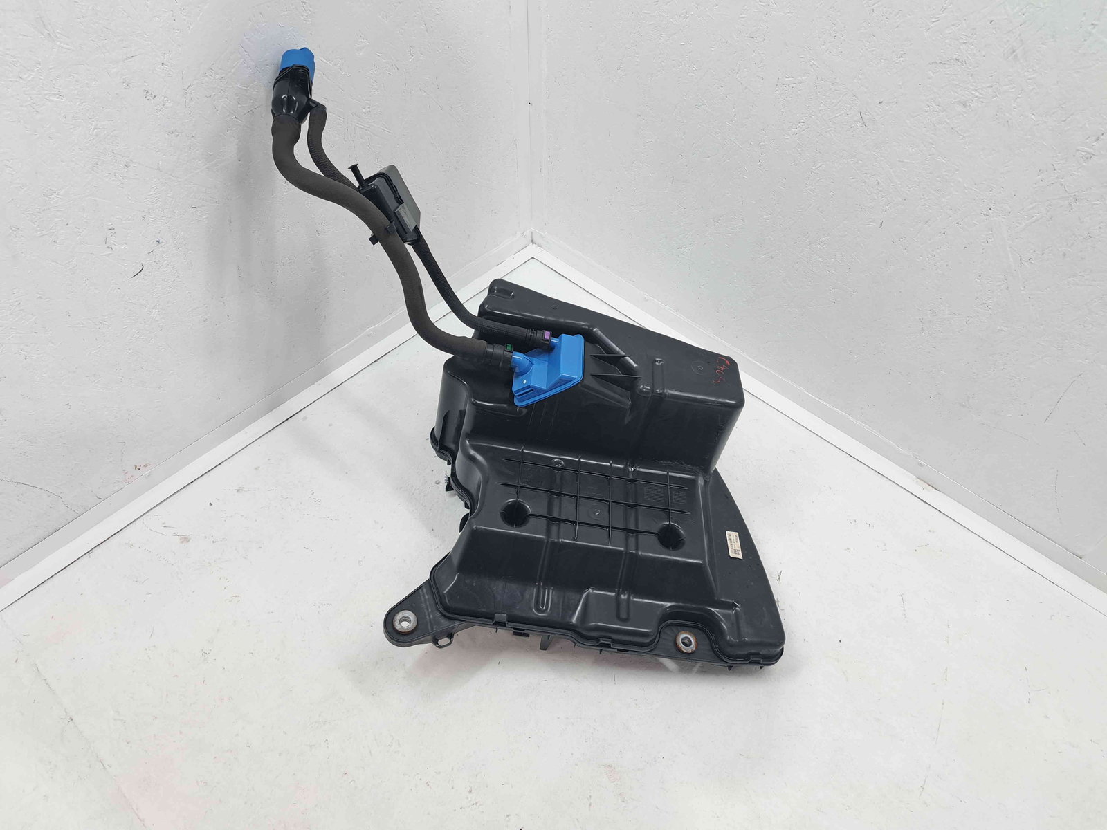 Rezervor Adblue Audi A4 (8W2, B9) [Fabr 2015-2023] 4067411AC - imagine 1