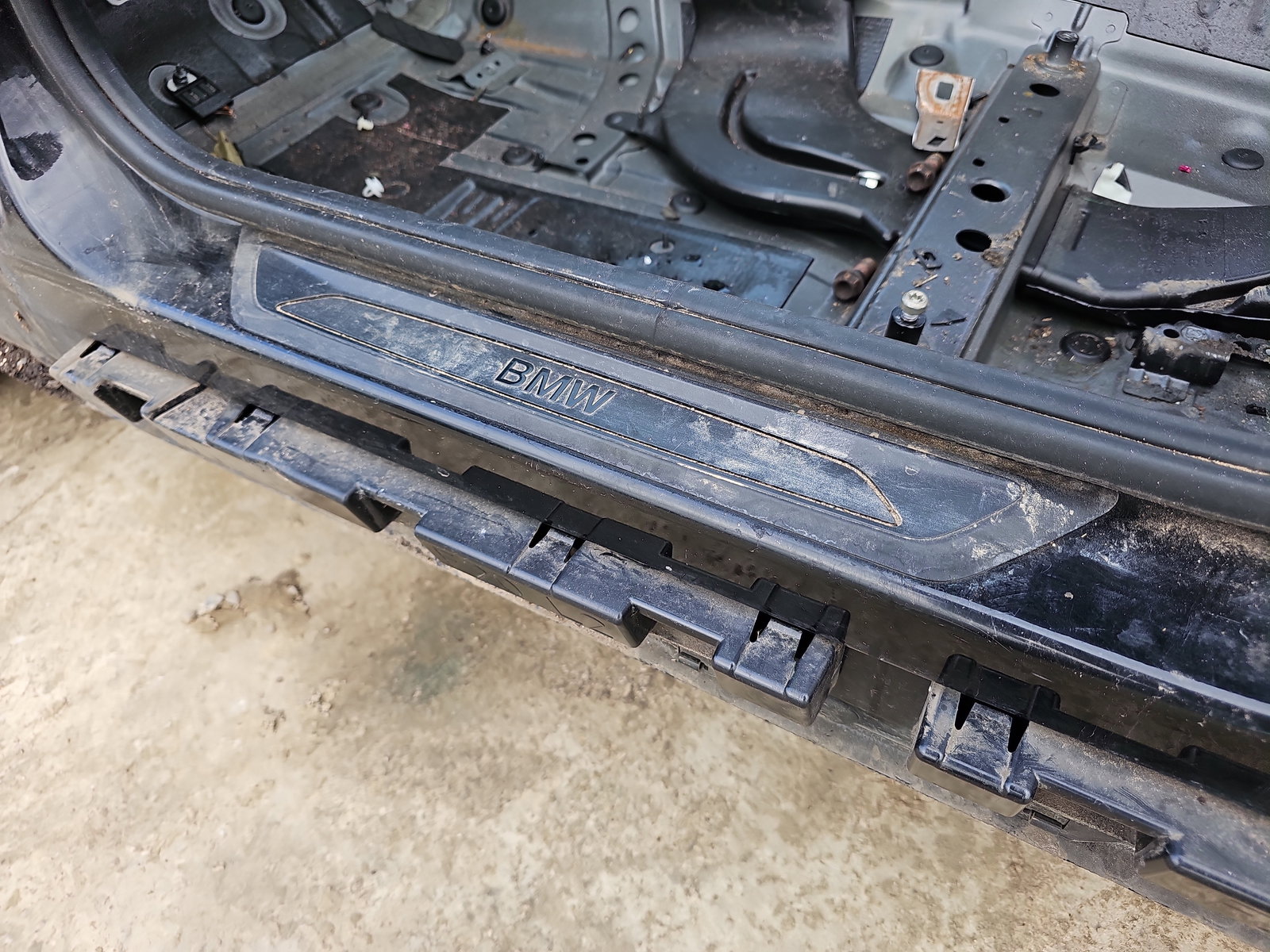 Ornament prag stanga fata Bmw 1 (F20) [Fabr 2011-2017] - imagine 2