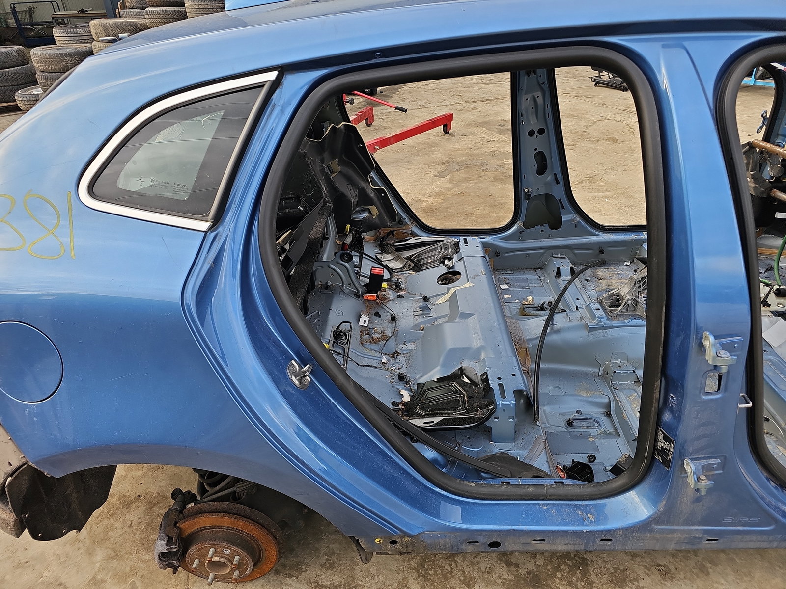 Cheder usa dreapta spate Volvo V40 Rdesign [Fabr 2013-2019] OEM - imagine 1