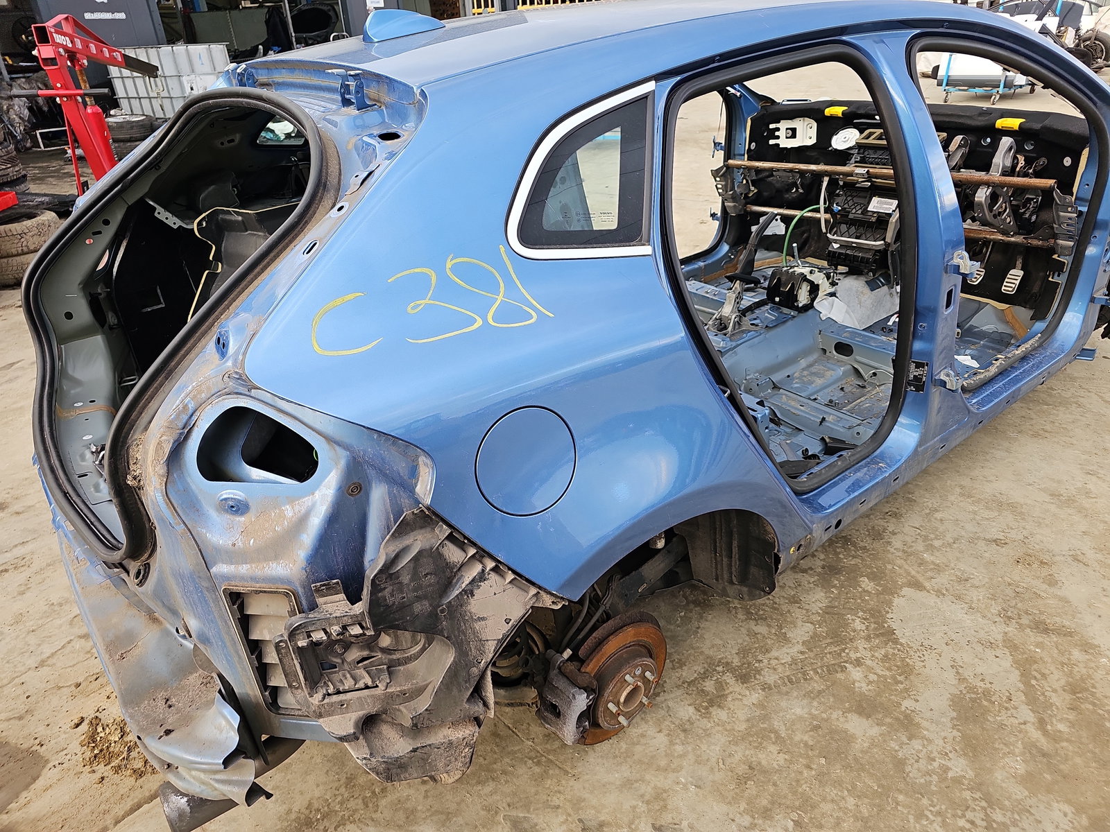 Aripa dreapta spate Volvo V40 Rdesign [Fabr 2013-2019] OEM - imagine 2