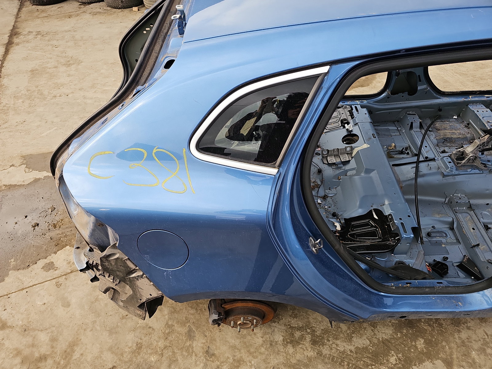 Aripa dreapta spate Volvo V40 Rdesign [Fabr 2013-2019] OEM - imagine 3