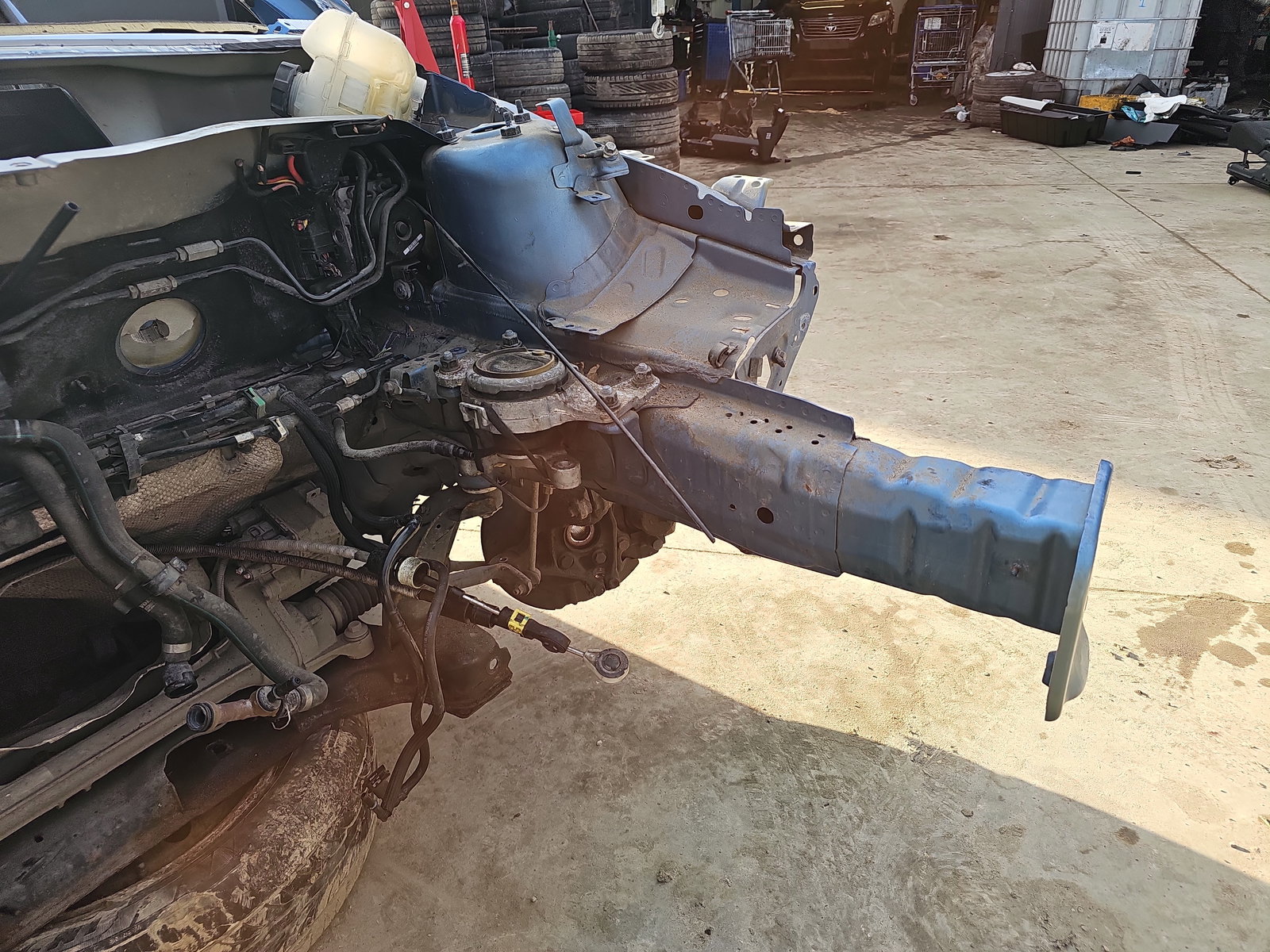 Lonjeron stanga Volvo V40 Rdesign [Fabr 2013-2019] OEM - imagine 1