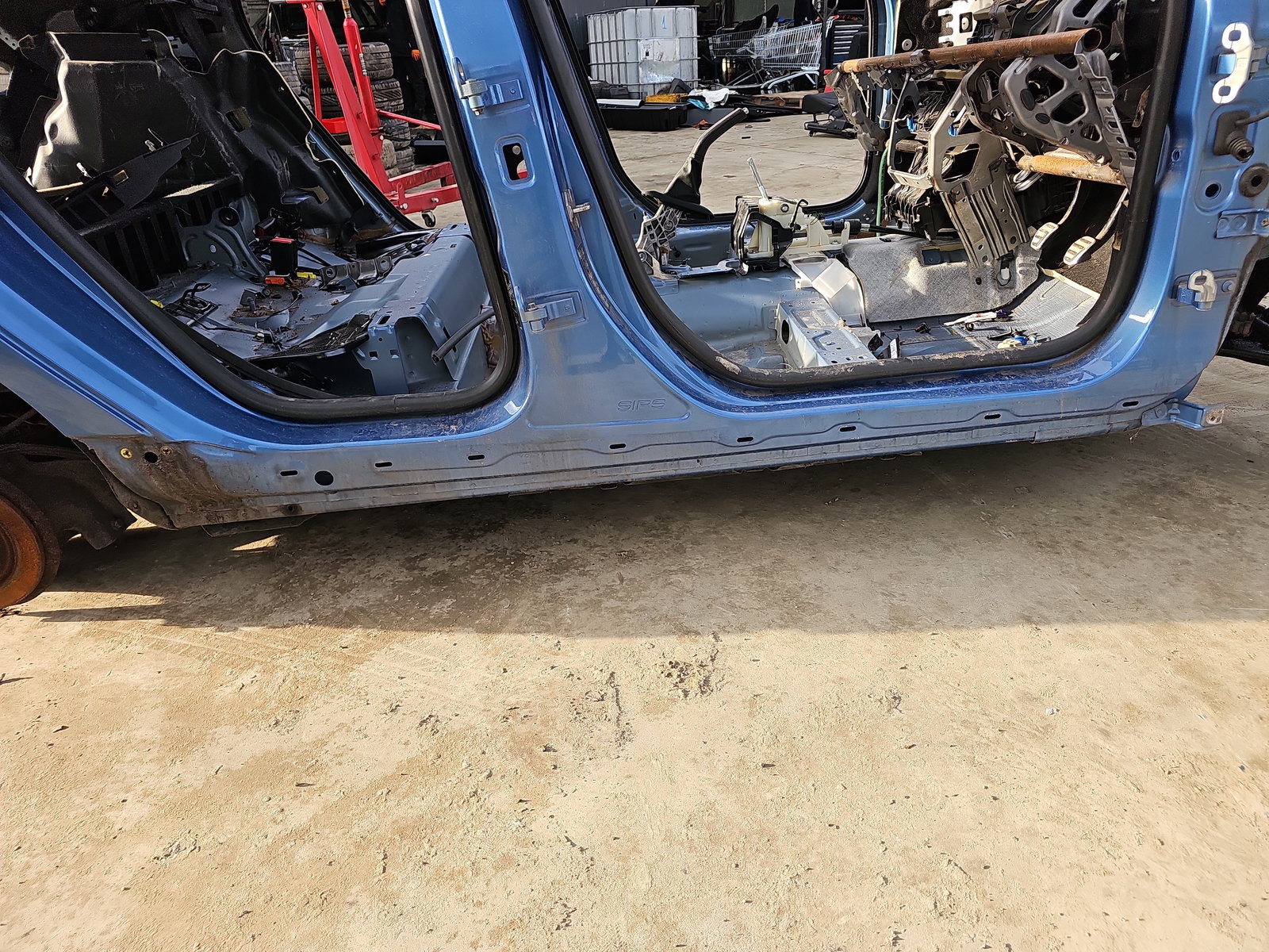 Prag lateral dreapta Volvo V40 Rdesign [Fabr 2013-2019] OEM - imagine 1