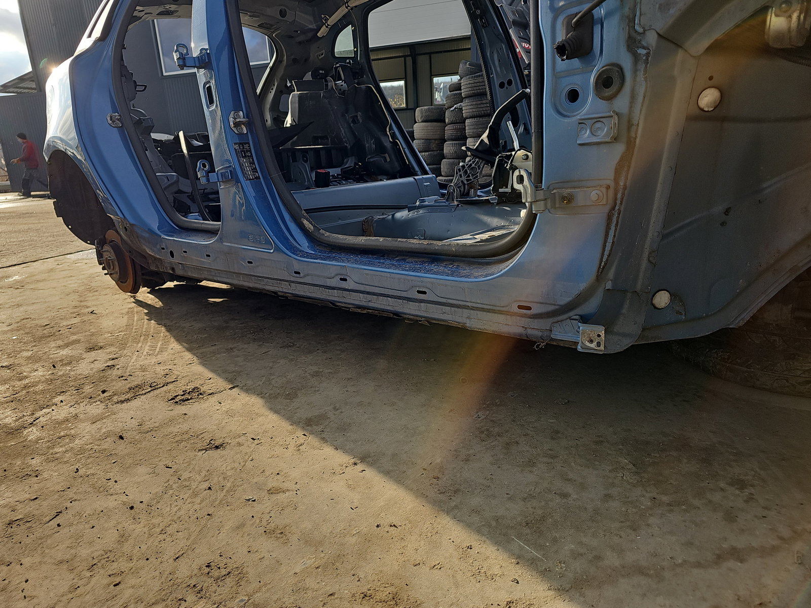 Prag lateral dreapta Volvo V40 Rdesign [Fabr 2013-2019] OEM - imagine 3