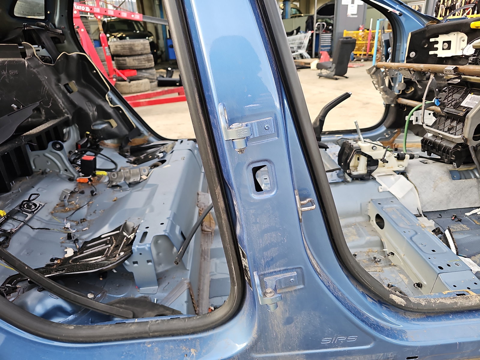 Set balamale usa dreapta spate Volvo V40 Rdesign [Fabr 2013-2019] OEM - imagine 2