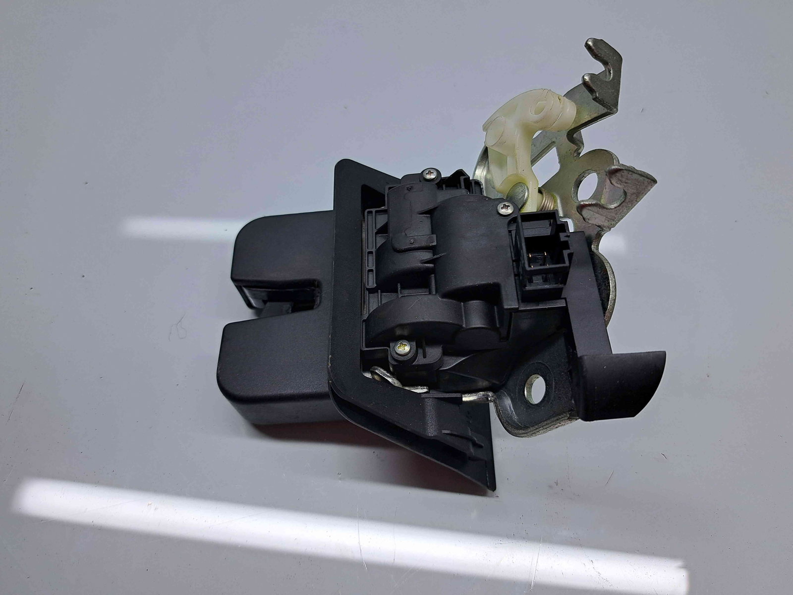 Broasca haion Audi Q3 (8UB) [Fabr 2011-2018] OEM - imagine 3