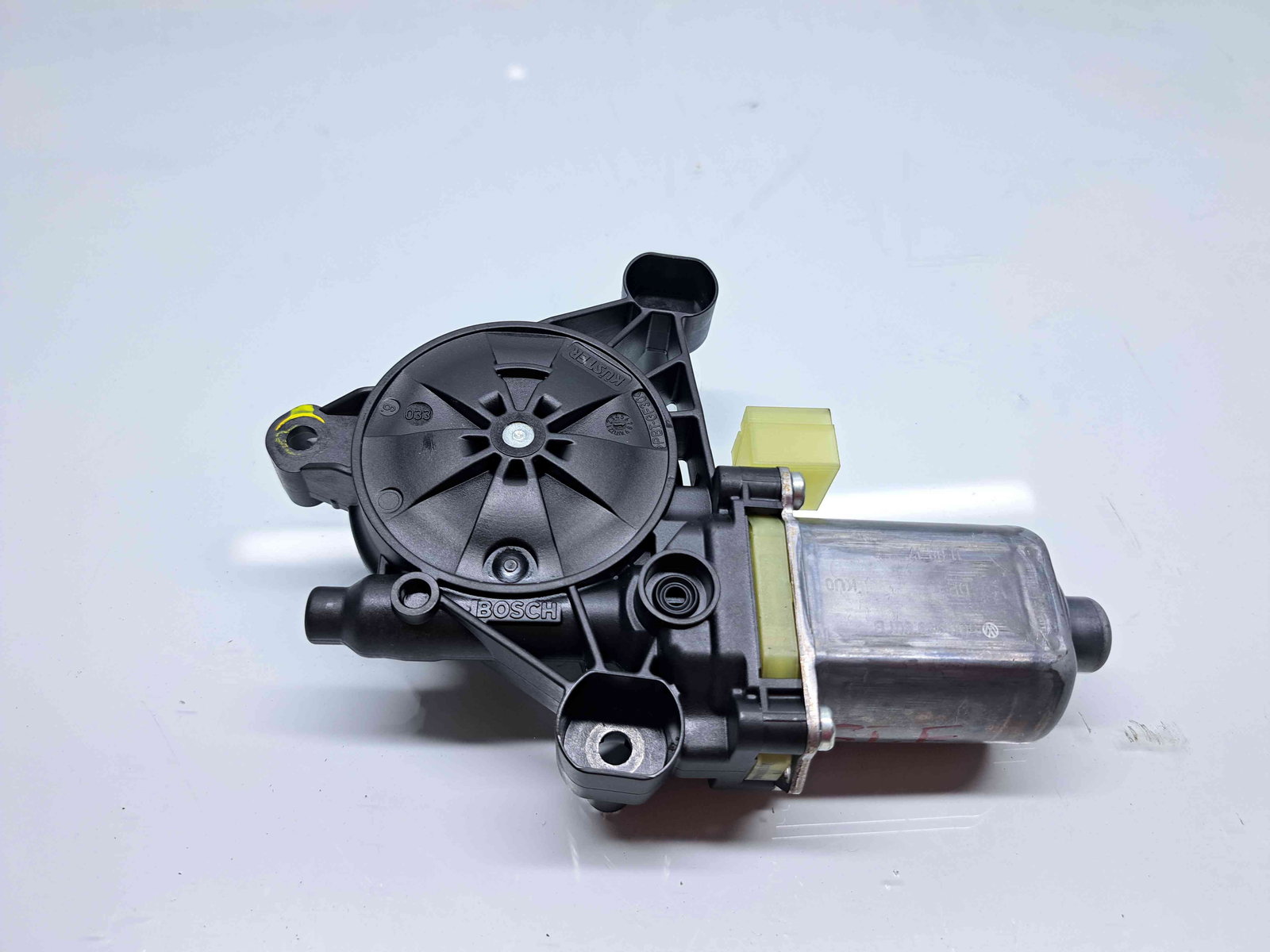 Motoras geam stanga fata Skoda Superb III (3V3) [Fabr 2015-prezent] 5Q0959801B - imagine 1