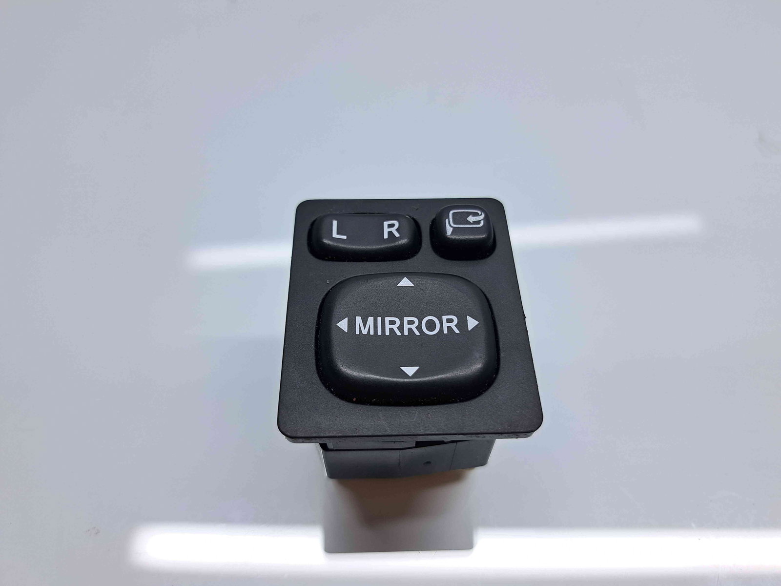 Buton reglaj oglinzi Toyota Rav 4 III (ACA3, ACE, ALA3, GSA3, ZSA3) [Fabr 2005-2013] Facelift 769747 - imagine 1