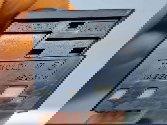 Buton reglaj oglinzi Toyota Rav 4 III (ACA3, ACE, ALA3, GSA3, ZSA3) [Fabr 2005-2013] Facelift 769747