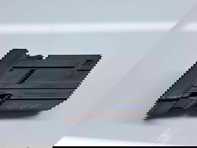 Conector auxiliar USB Toyota Rav 4 III (ACA3, ACE, ALA3, GSA3, ZSA3) [Fabr 2005-2013] Facelift 86190-42010