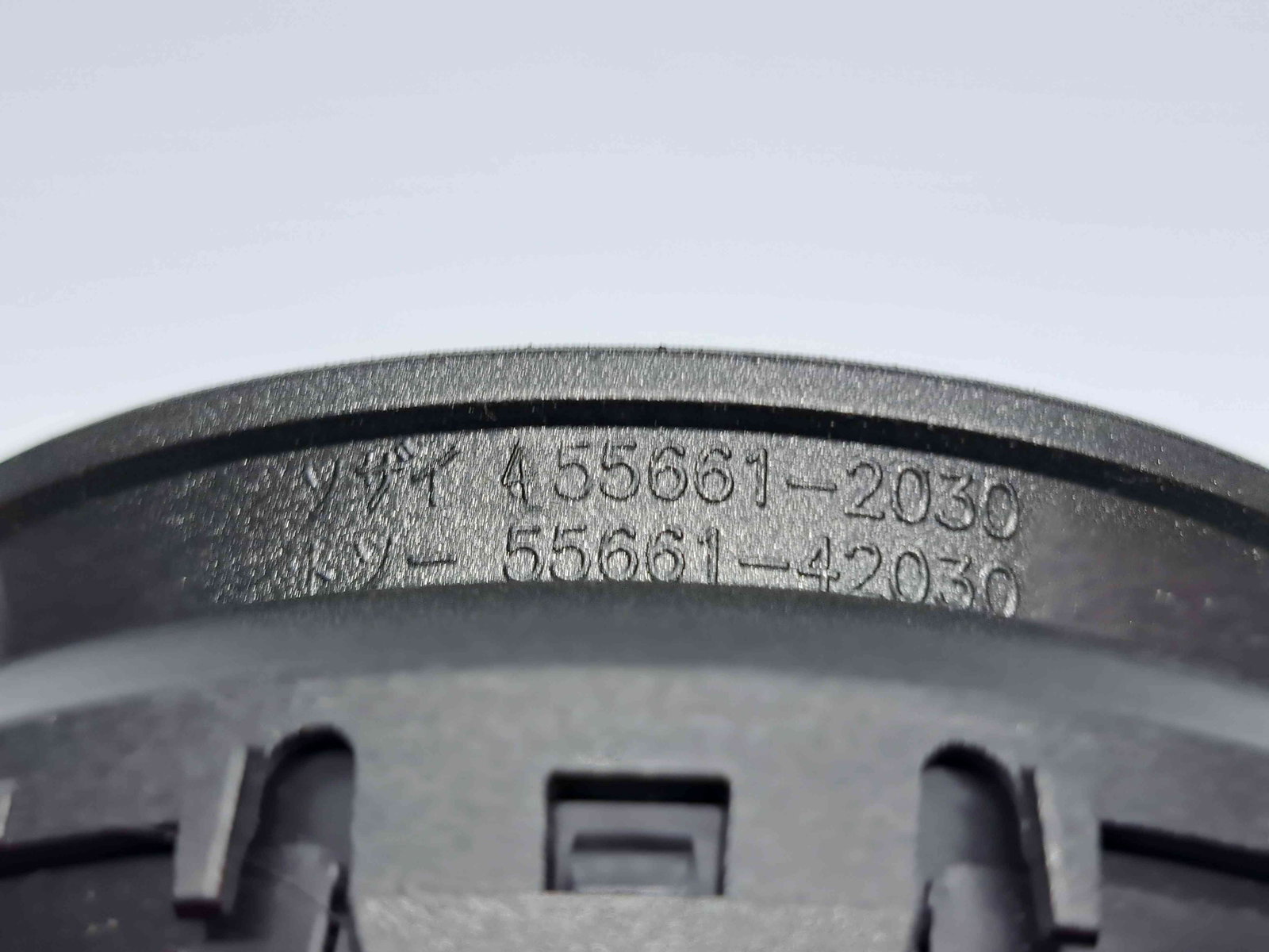 Grila aerisire stanga Toyota Rav 4 III (ACA3, ACE, ALA3, GSA3, ZSA3) [Fabr 2005-2013] Facelift 455661-2030 - imagine 4