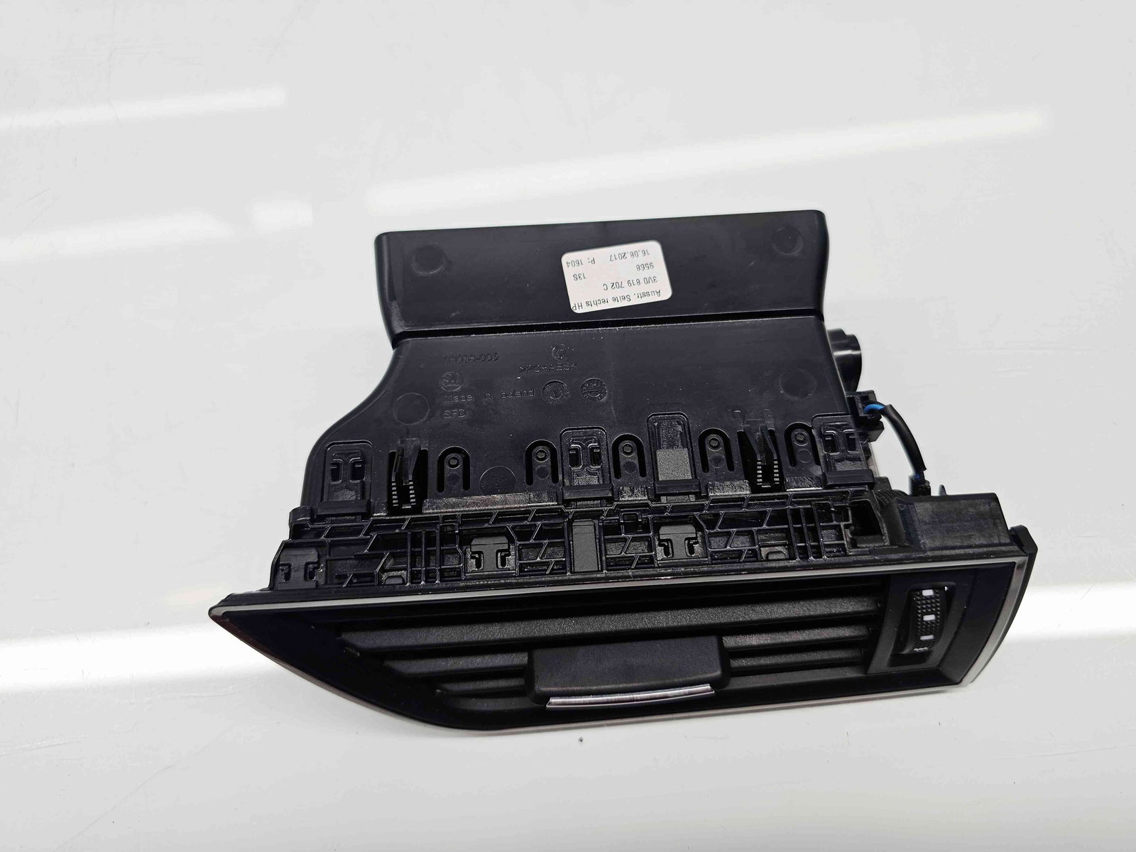 Grila aerisire dreapta Skoda Superb III (3V3) [Fabr 2015-prezent] 3V0819702C - imagine 2