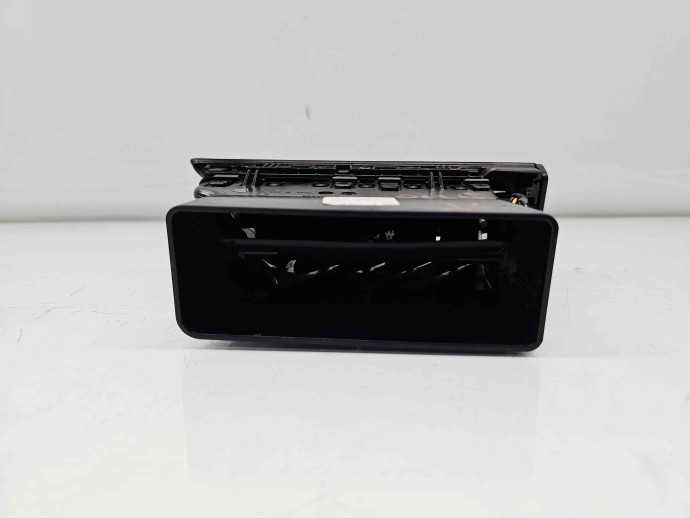  Grila aerisire stanga Skoda Superb III (3V3) [Fabr 2015-prezent] 3V0819701C