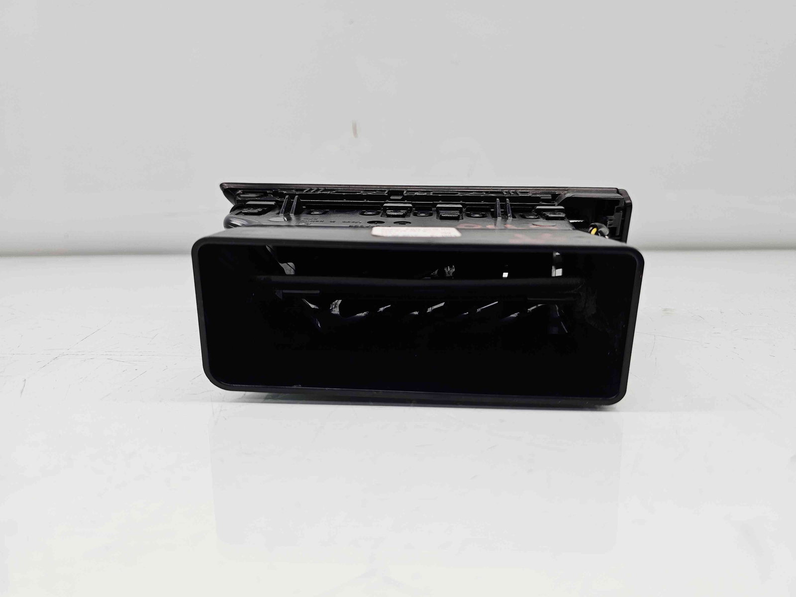 Grila aerisire stanga Skoda Superb III (3V3) [Fabr 2015-prezent] 3V0819701C - imagine 4