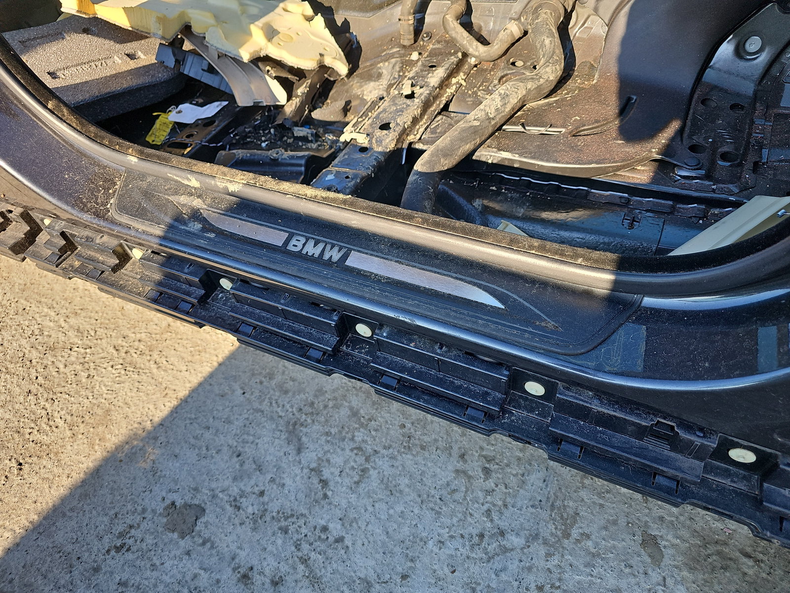 Ornament prag dreapta fata Bmw 5 (F10) [Fabr 2011-2016] OEM - imagine 3