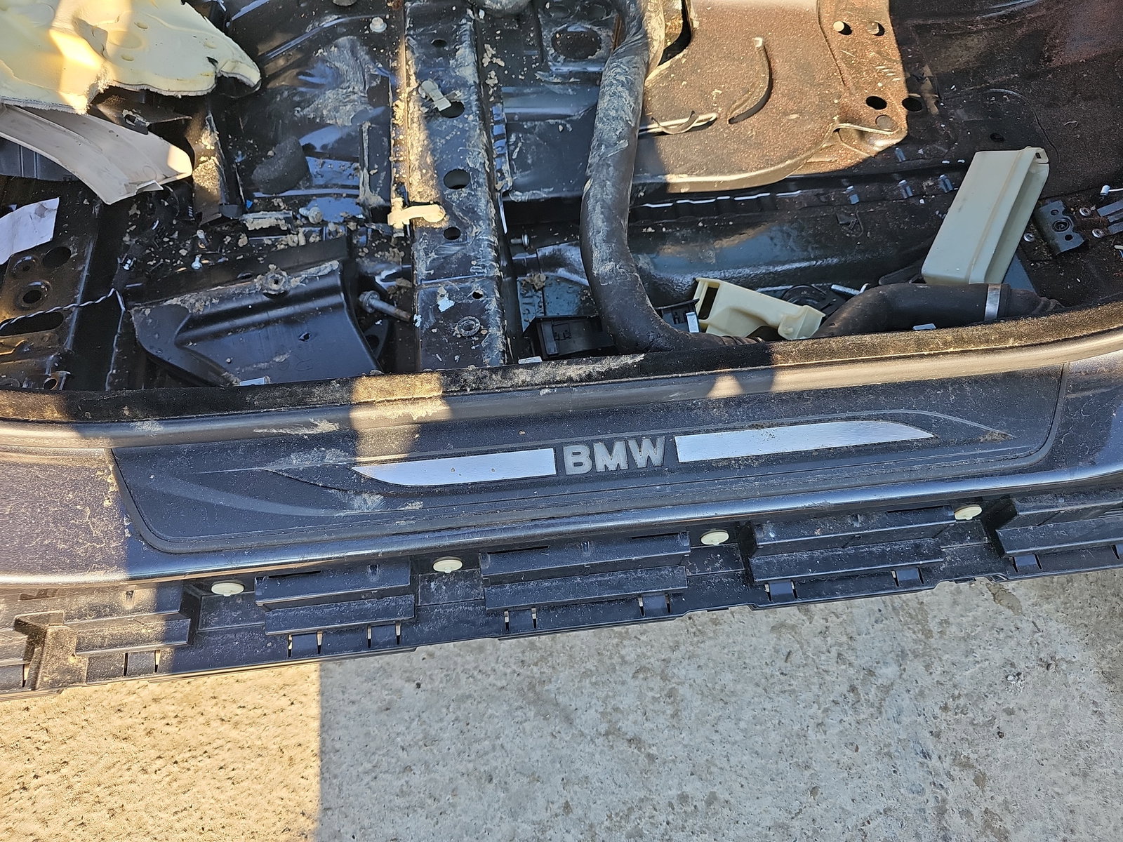 Ornament prag dreapta fata Bmw 5 (F10) [Fabr 2011-2016] OEM - imagine 4