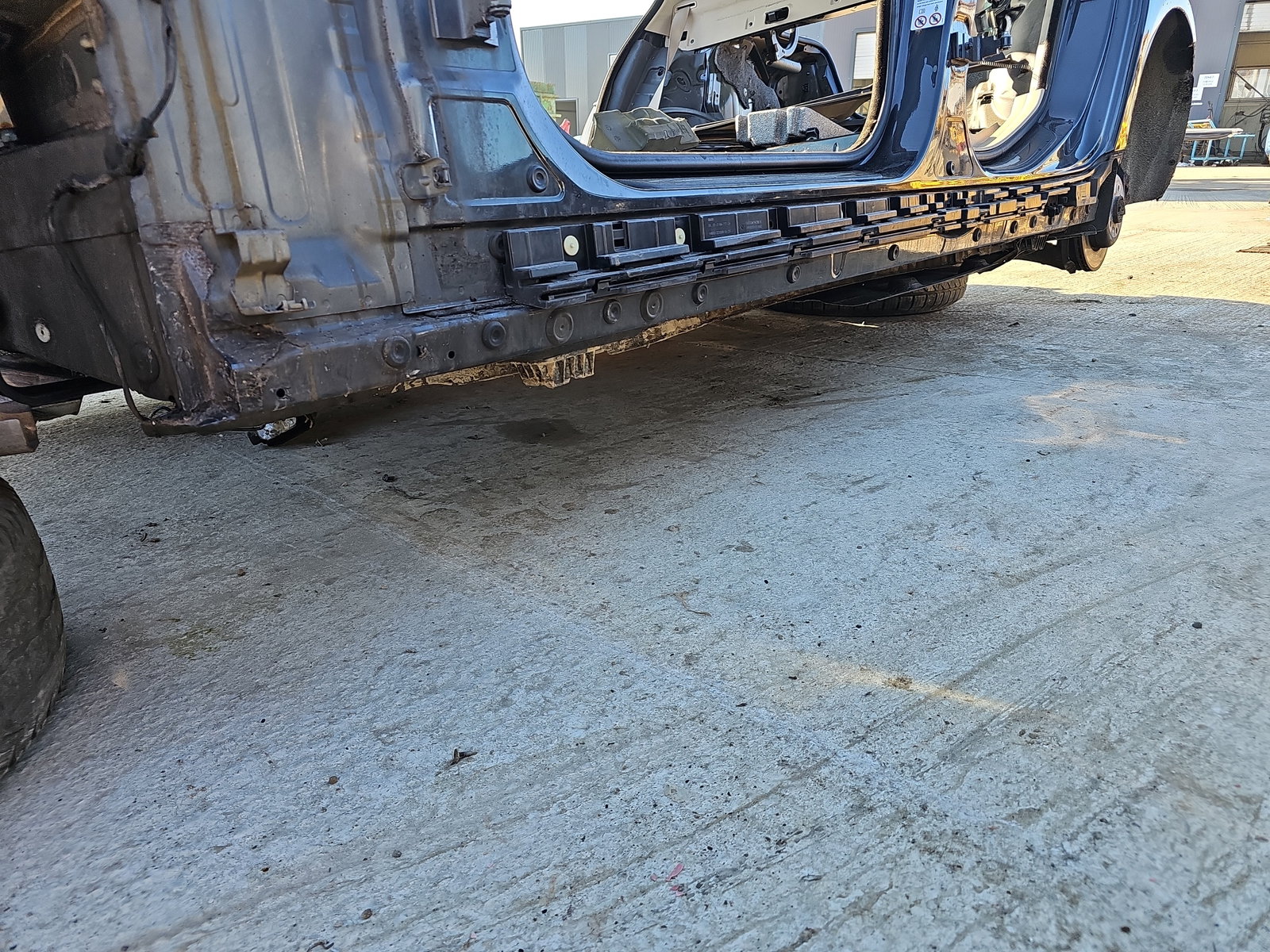 Prag lateral stanga Bmw 5 (F10) [Fabr 2011-2016] OEM - imagine 2