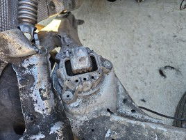 Tampon motor dreapta Bmw 5 (F10) [Fabr 2011-2016] 6780264 2.0 N47D20 135KW / 184CP