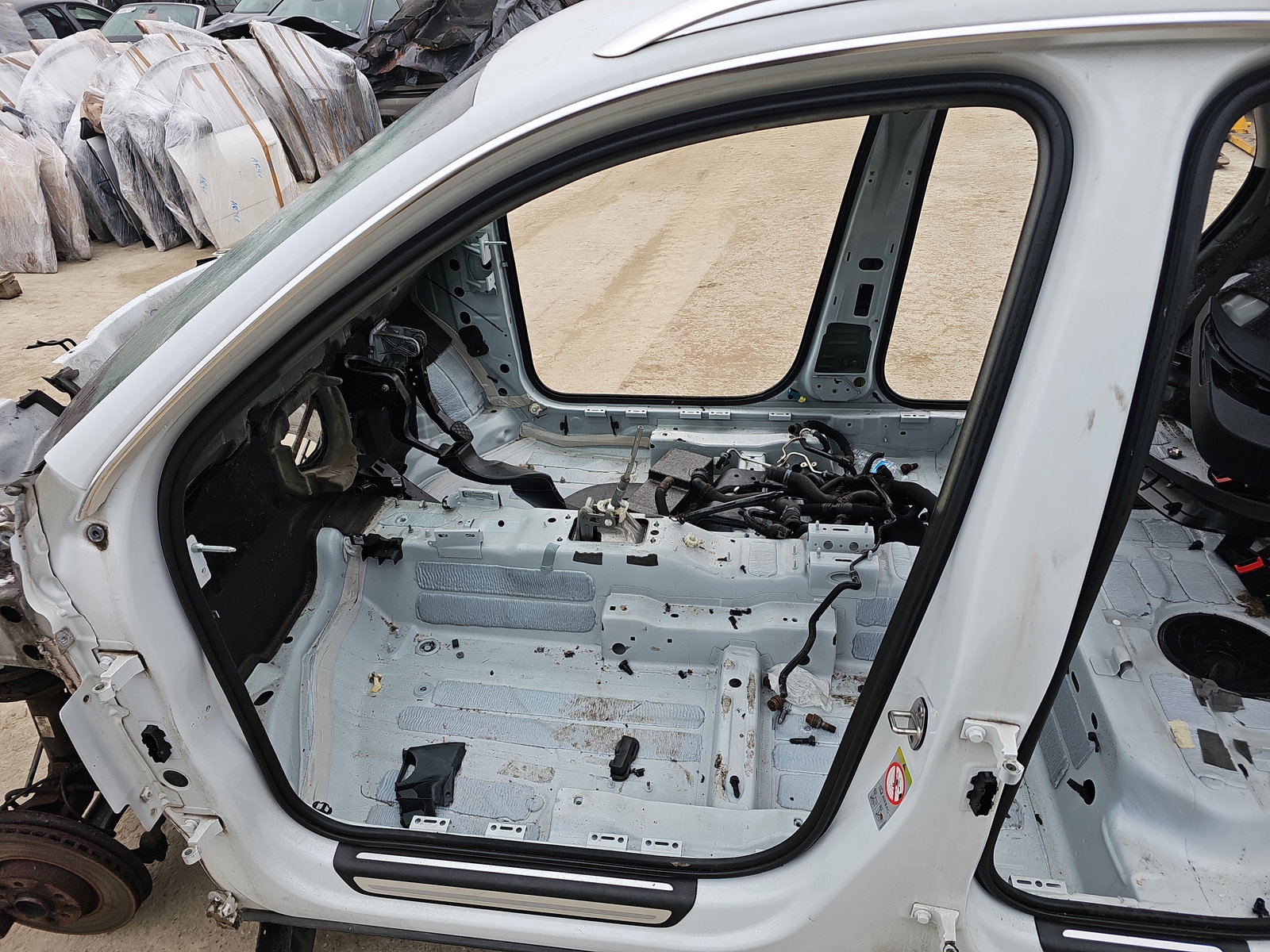 Cheder usa stanga fata AUDI Q3 (8UB) [Fabr 2011-2018] OEM - imagine 1