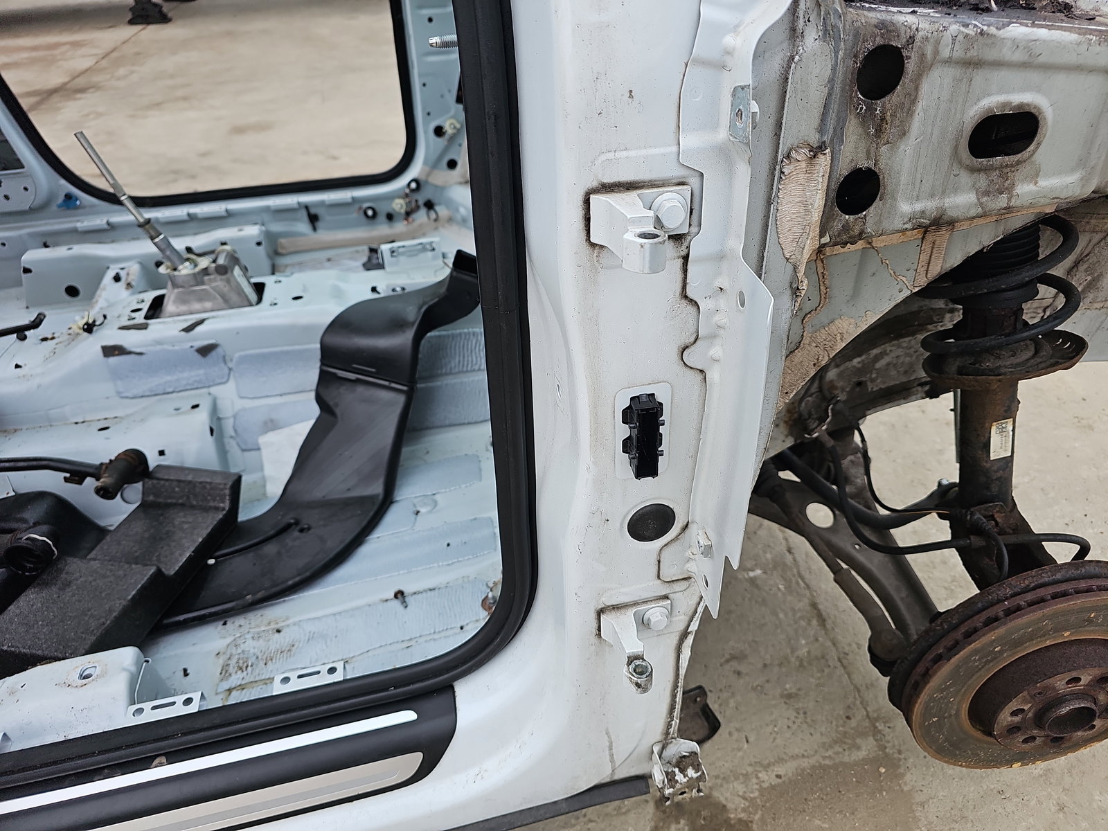 Set balamale usa dreapta fata AUDI Q3 (8UB) [Fabr 2011-2018] OEM - imagine 3