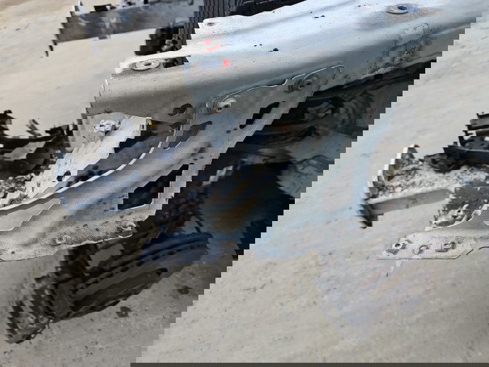 Suport aripa stanga fata AUDI Q3 (8UB) [Fabr 2011-2018] 8U0821135