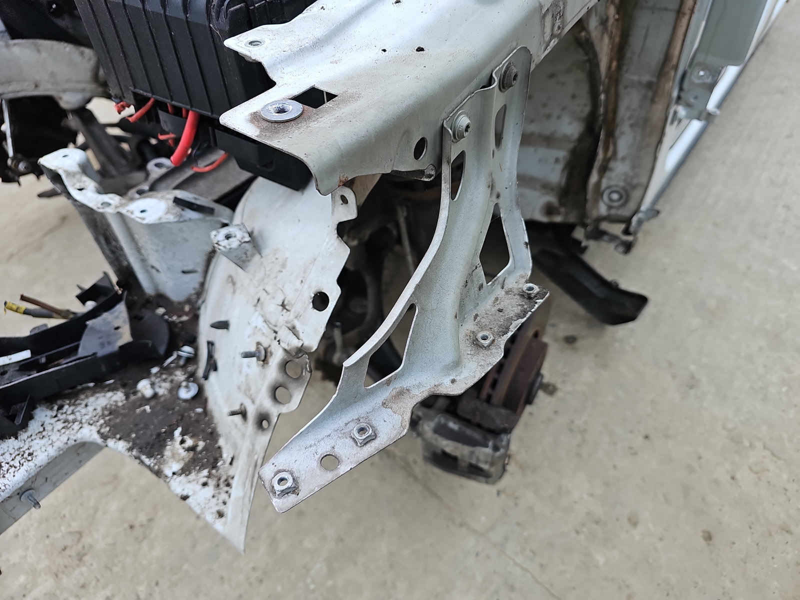 Suport aripa stanga fata AUDI Q3 (8UB) [Fabr 2011-2018] 8U0821135 - imagine 2