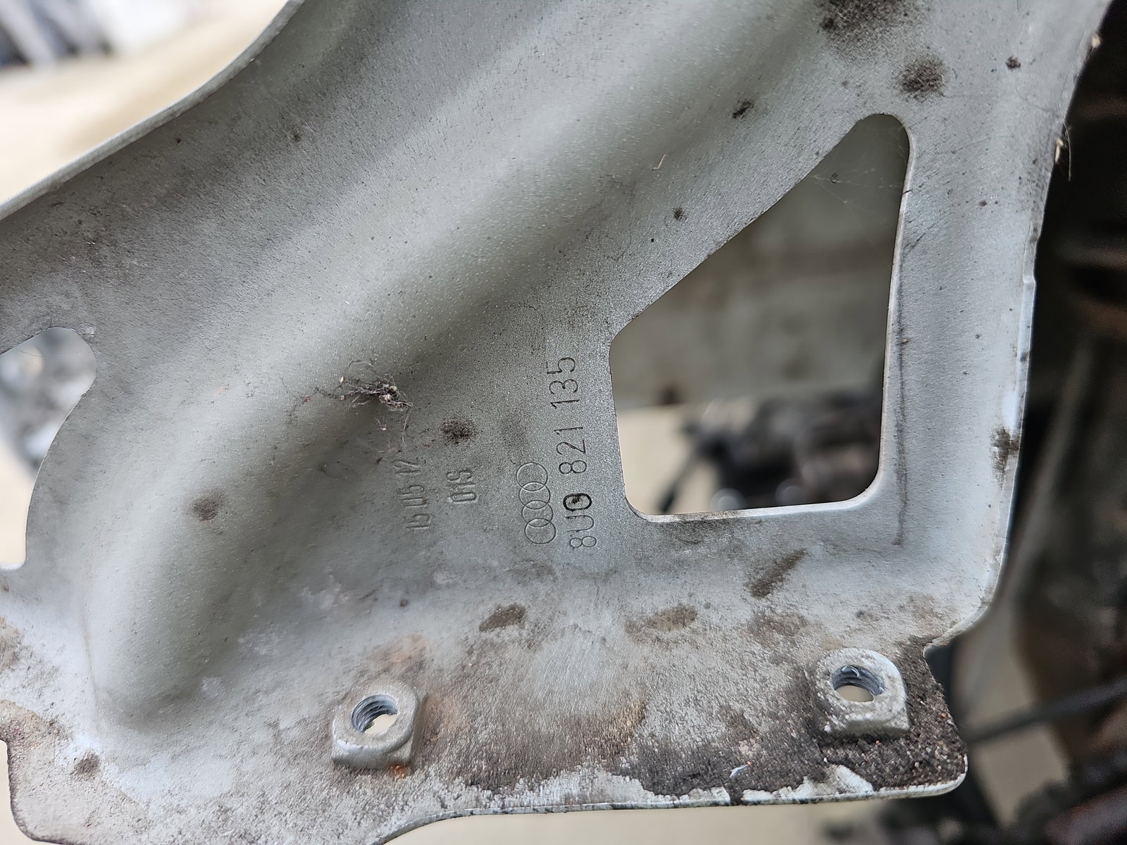 Suport aripa stanga fata AUDI Q3 (8UB) [Fabr 2011-2018] 8U0821135 - imagine 3