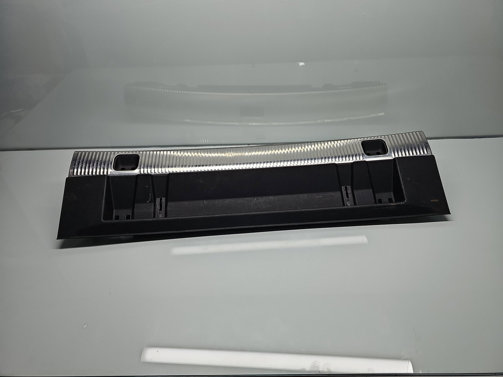 Ornament portbagaj AUDI Q3 (8UB) [Fabr 2011-2018] 8U0864483A - imagine 2