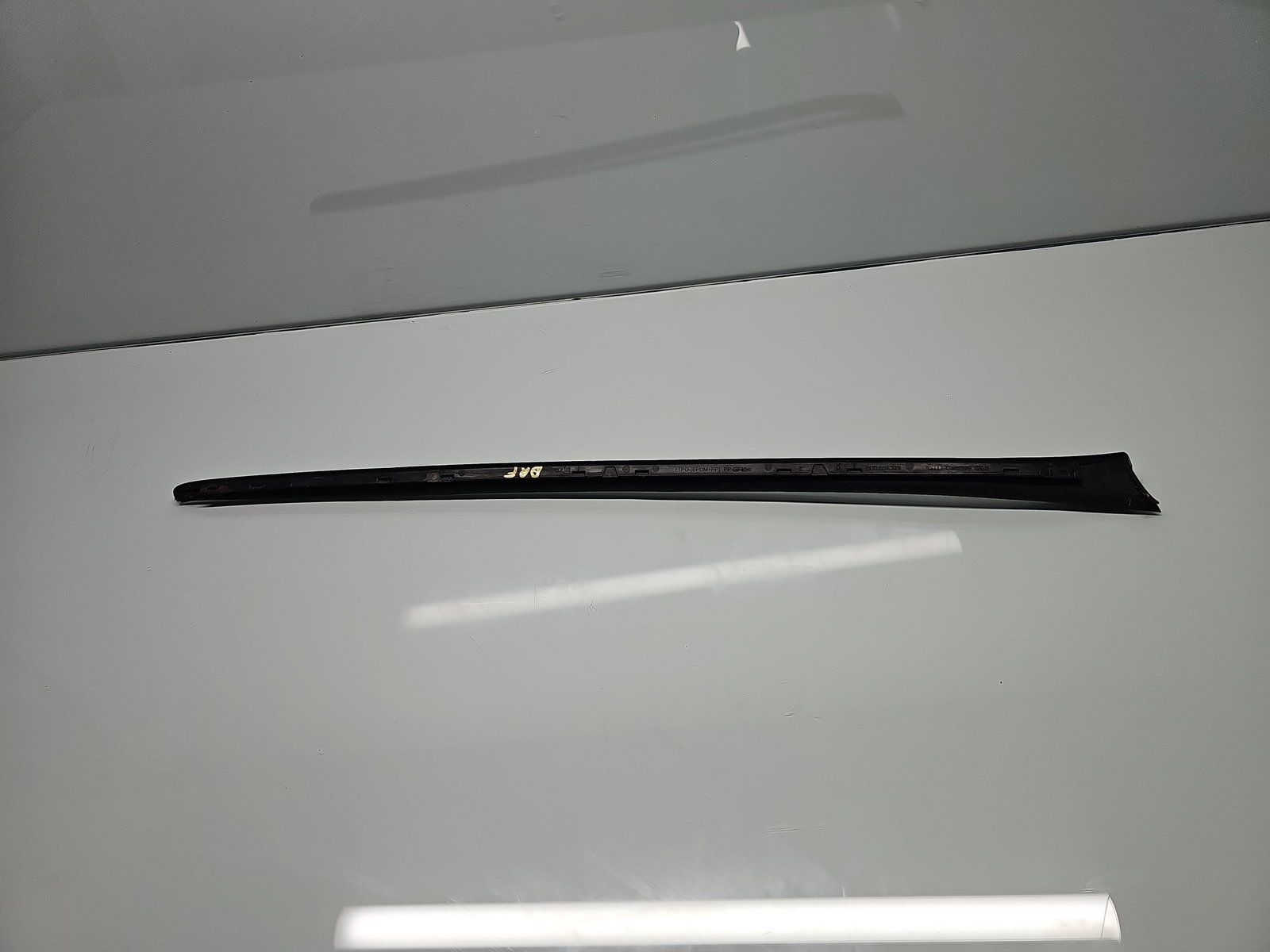 Ornament parbriz dreapta AUDI Q3 (8UB) [Fabr 2011-2018] 8U0854328 - imagine 3