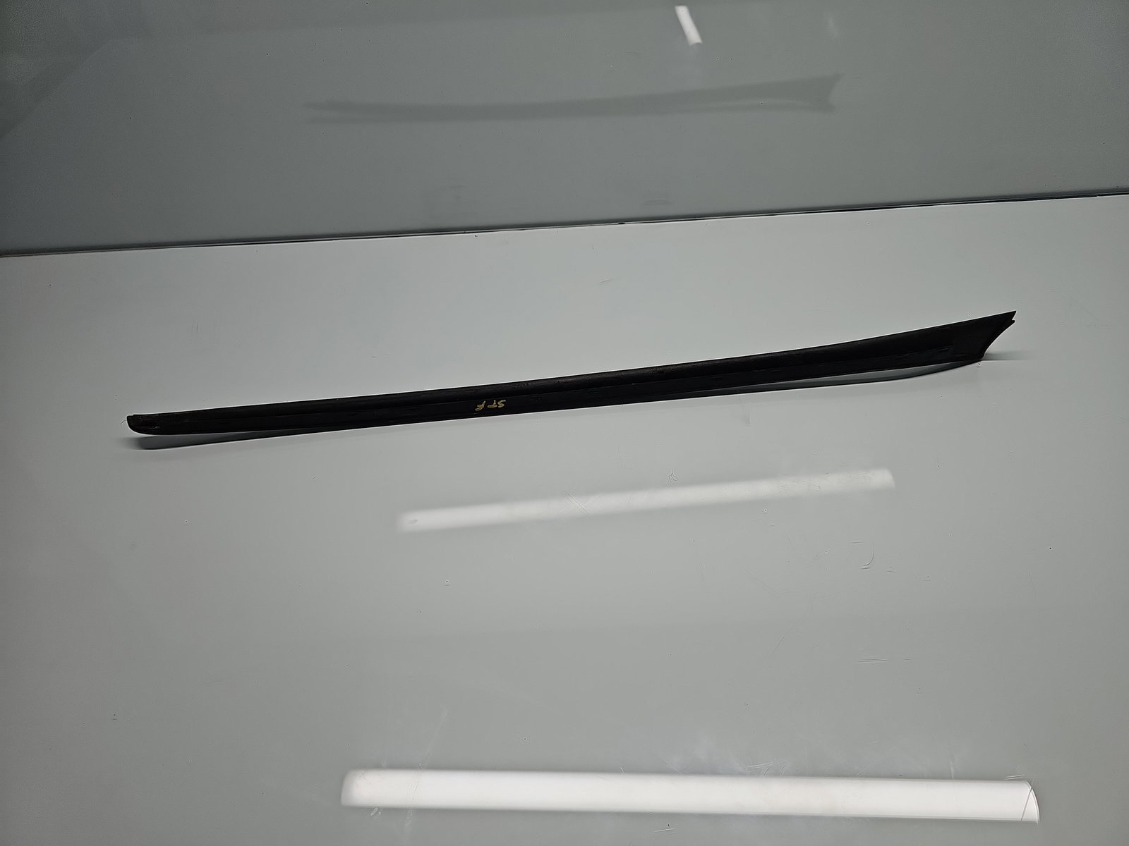 Ornament parbriz stanga AUDI Q3 (8UB) [Fabr 2011-2018] 8U0854327 - imagine 2