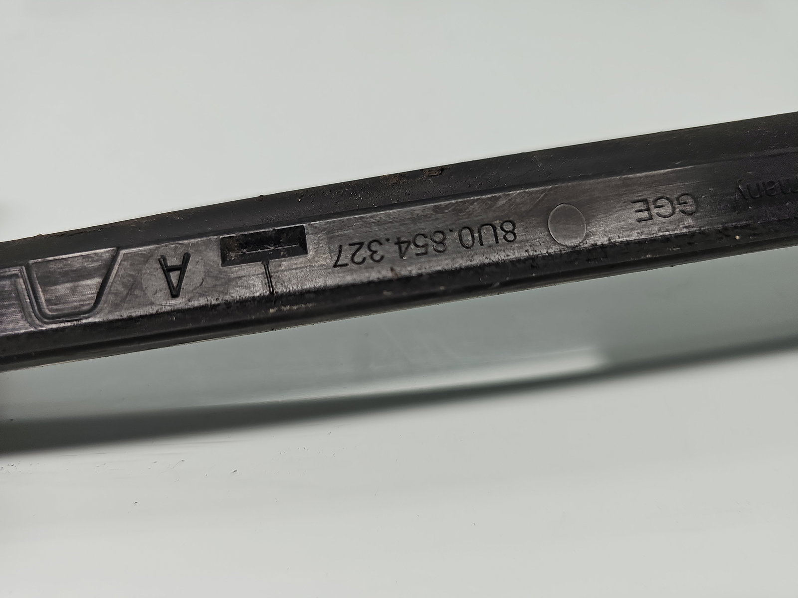 Ornament parbriz stanga AUDI Q3 (8UB) [Fabr 2011-2018] 8U0854327 - imagine 4