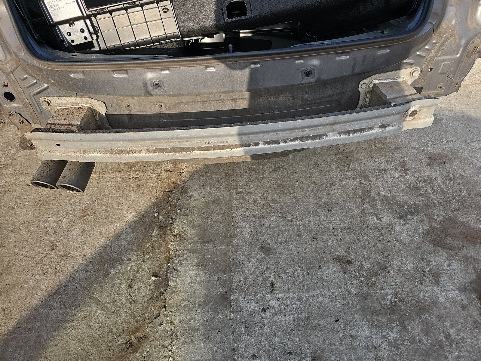 Armatura bara spate AUDI A4 (8W2, B9) [Fabr 2015-2023] 8W0807309 - imagine 1