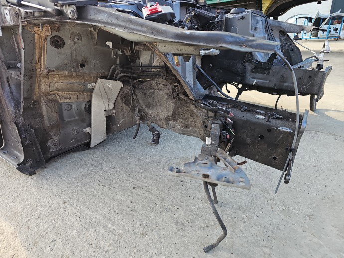 Lonjeron dreapta AUDI A4 (8W2, B9) [Fabr 2015-2023] OEM
