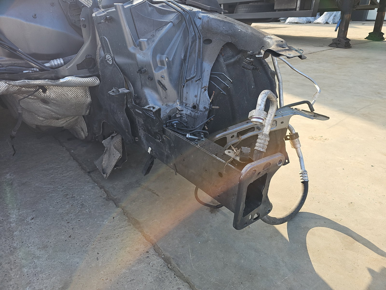 Lonjeron stanga AUDI A4 (8W2, B9) [Fabr 2015-2023] OEM - imagine 1