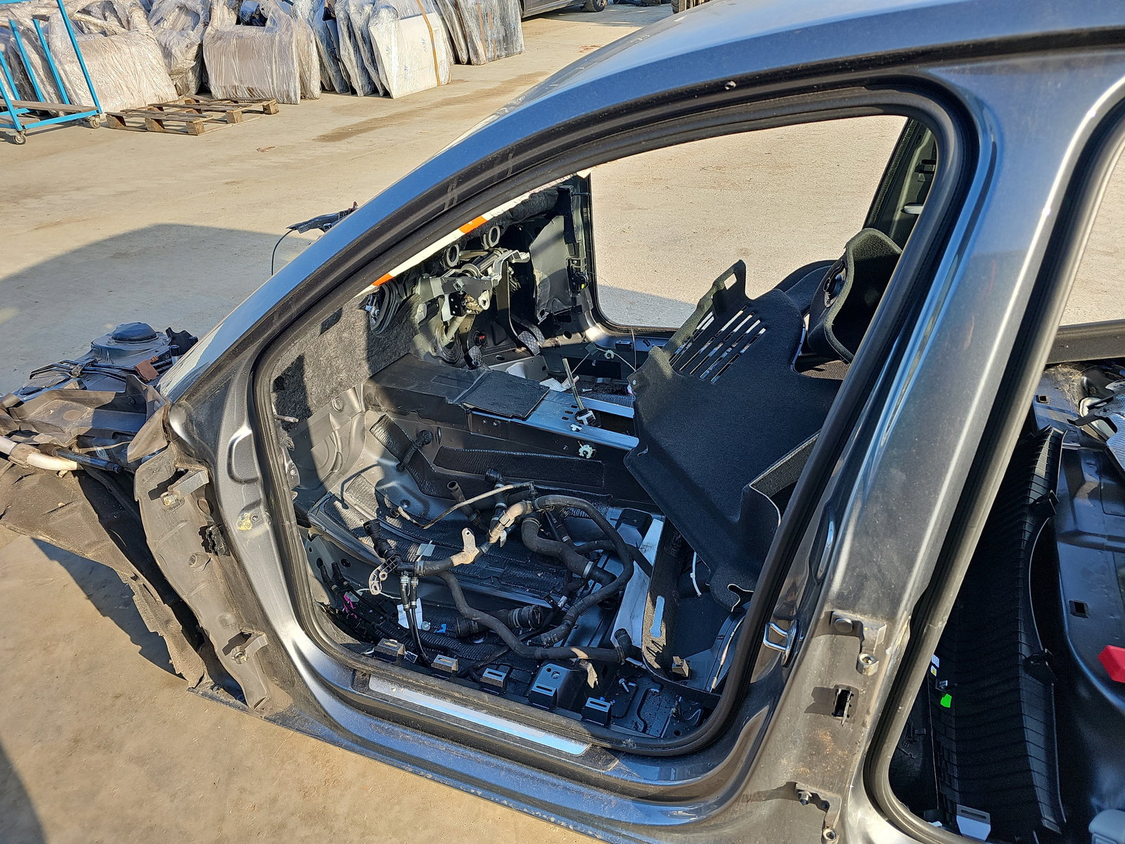 Cheder usa stanga fata AUDI A4 (8W2, B9) [Fabr 2015-2023] OEM - imagine 1