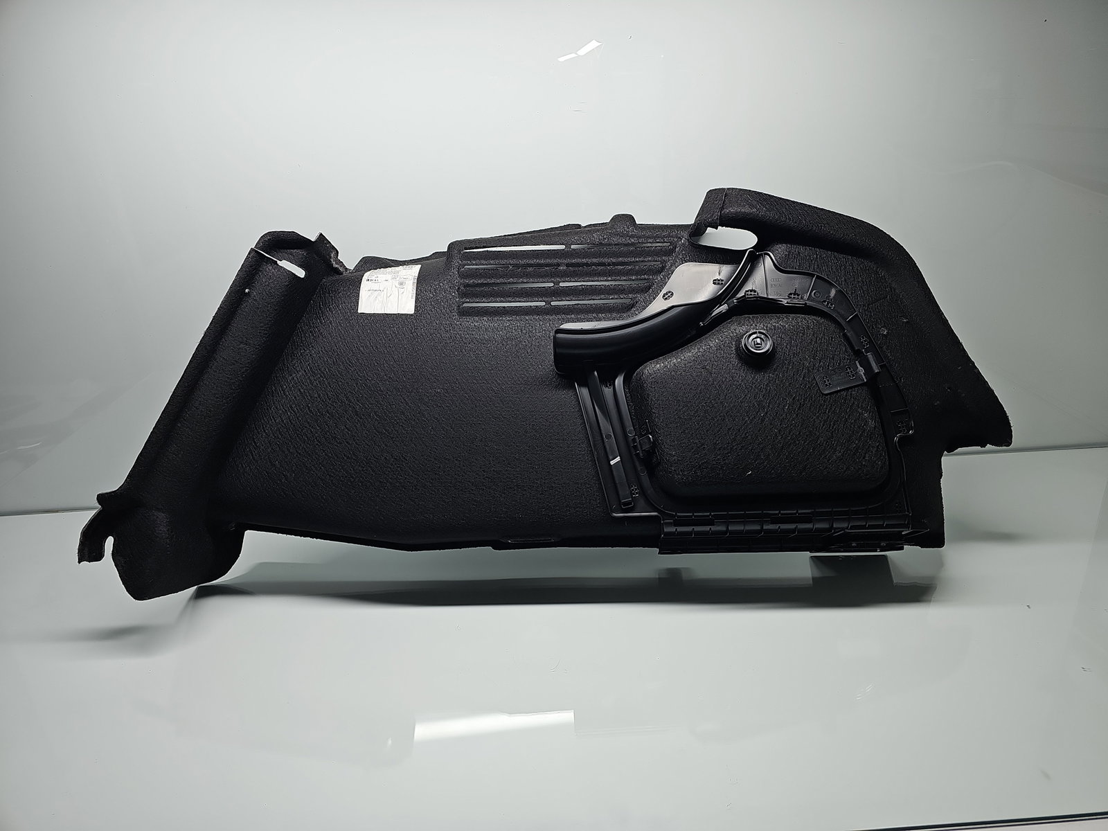 Ornament portbagaj AUDI A4 (8W2, B9) [Fabr 2015-2023] 8W5863879C - imagine 3