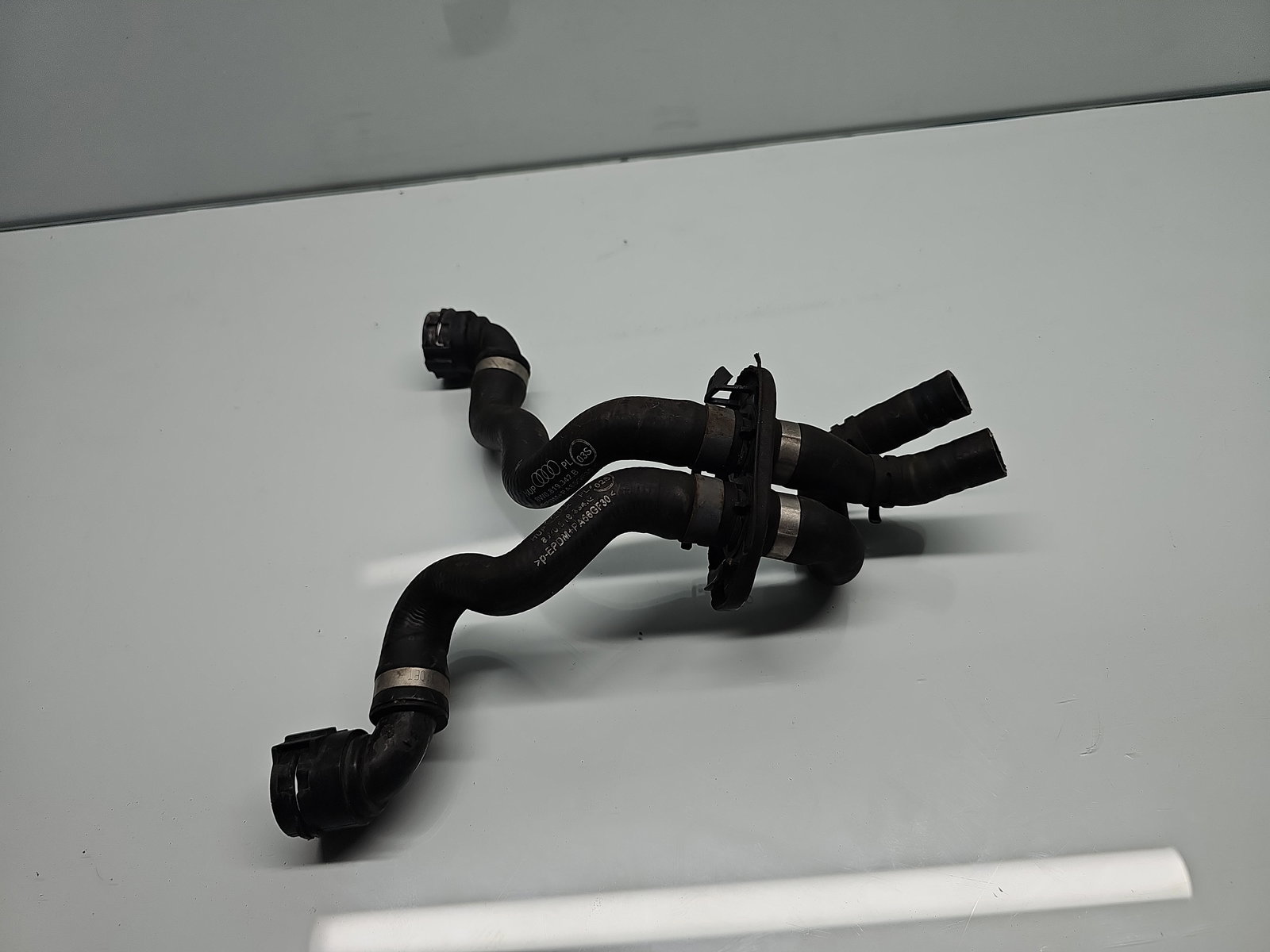 Furtun apa AUDI A4 (8W2, B9) [Fabr 2015-2023] 8W0819342 2.0 TDI DETA 140KW / 190CP - imagine 1