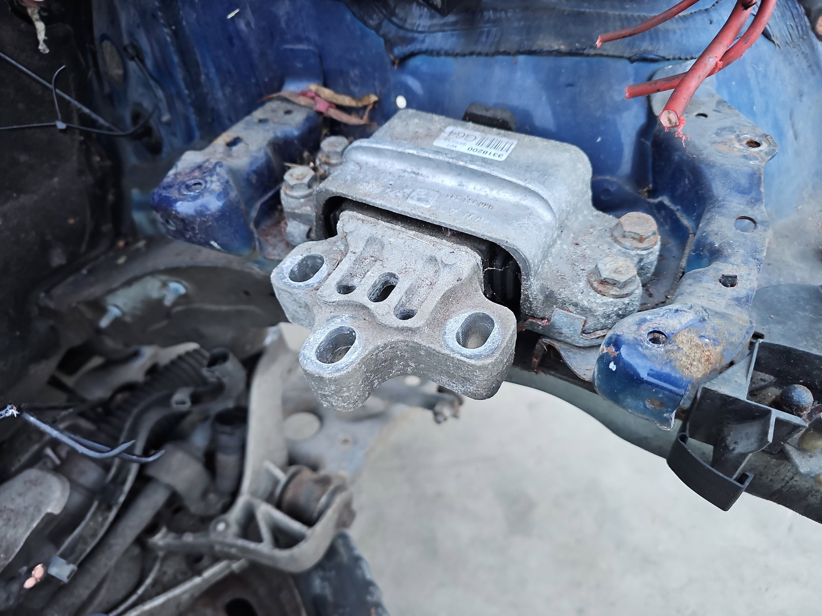 Tampon motor stanga Volkswagen Golf 6 (5K1) GTI [Fabr 2009-2013] 1K0199555 2.0 TFSI CCZB 155KW / 210CP - imagine 2