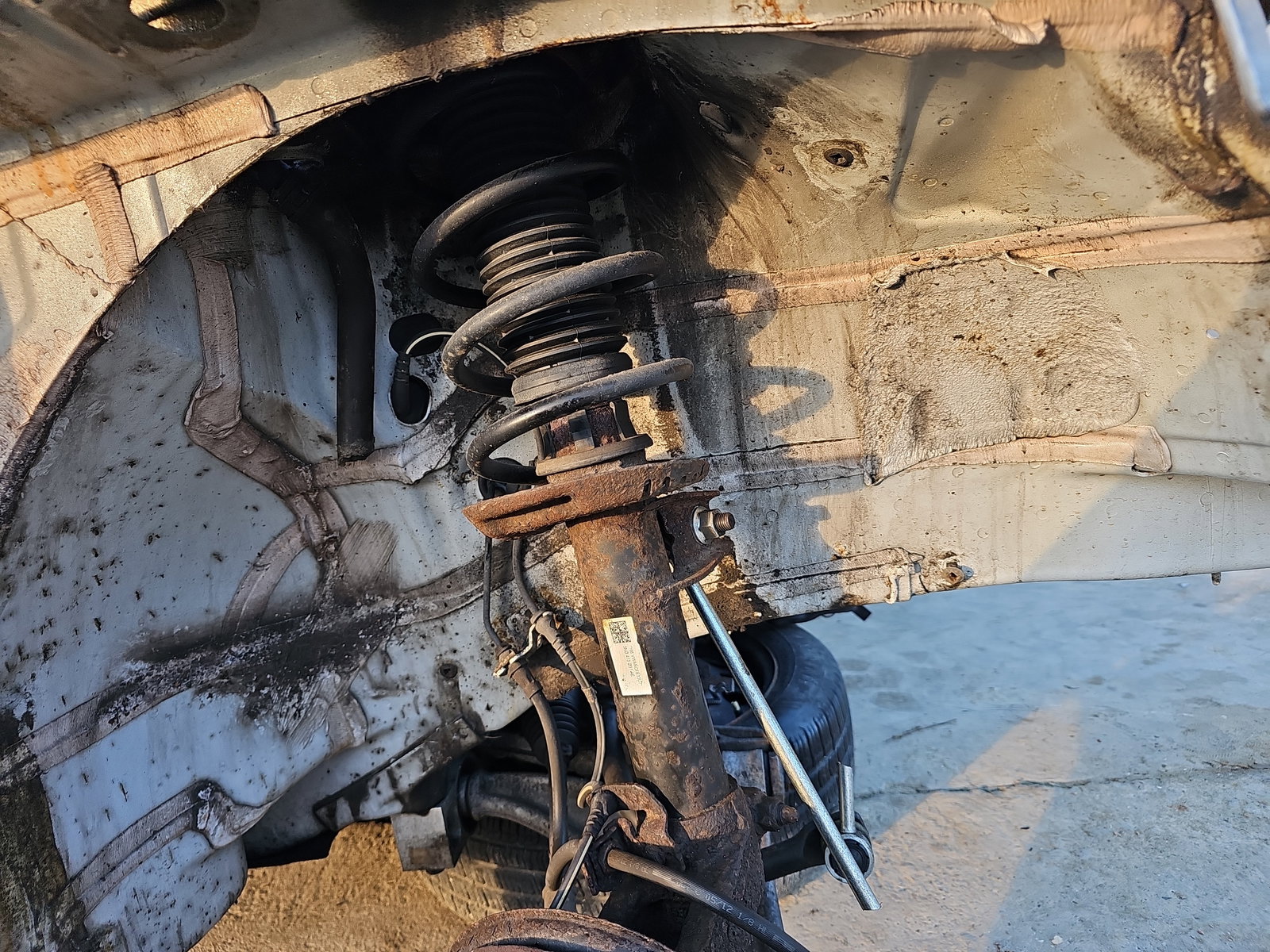 Amortizor dreapta fata AUDI Q3 (8UB) [Fabr 2011-2018] 2.0 TDI CFFB 103KW / 140CP - imagine 2