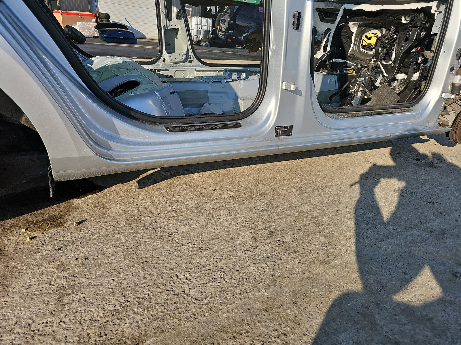 Prag lateral dreapta Skoda Superb III (3V3) [Fabr 2015-prezent] OEM - imagine 1