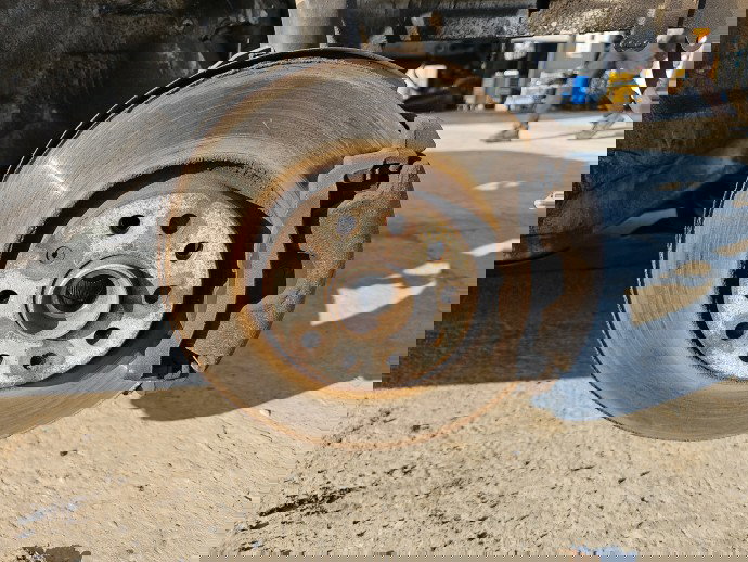 Fuzeta fata dreapta Skoda Superb III (3V3) [Fabr 2015-prezent] 1.6 TDI DCZA 88KW / 120CP