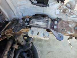 Tampon motor stanga Skoda Superb III (3V3) [Fabr 2015-prezent] 5Q0199555BG 1.6 TDI DCZA 88KW / 120CP