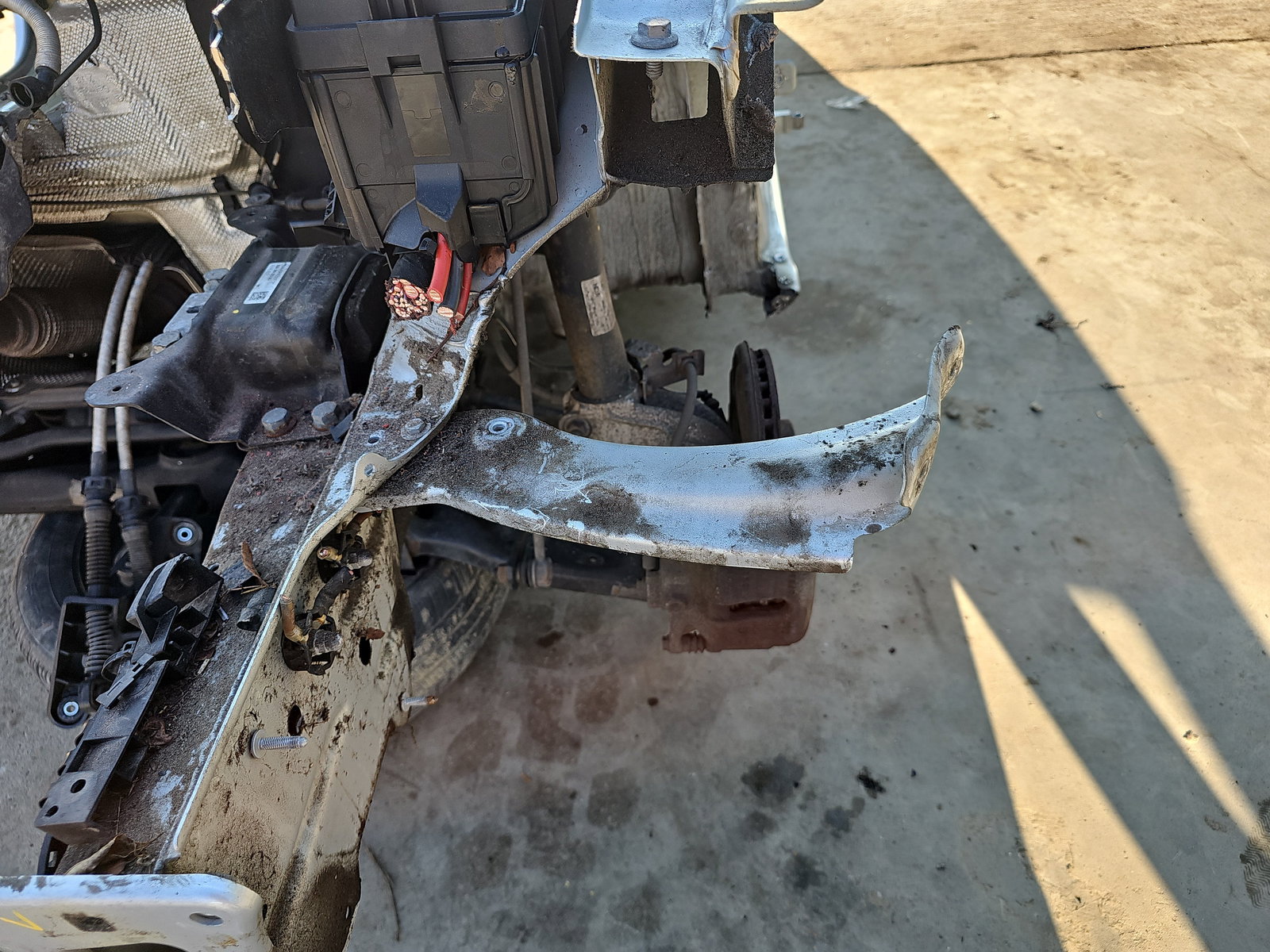 Suport aripa stanga fata Skoda Superb III (3V3) [Fabr 2015-prezent] OEM - imagine 4