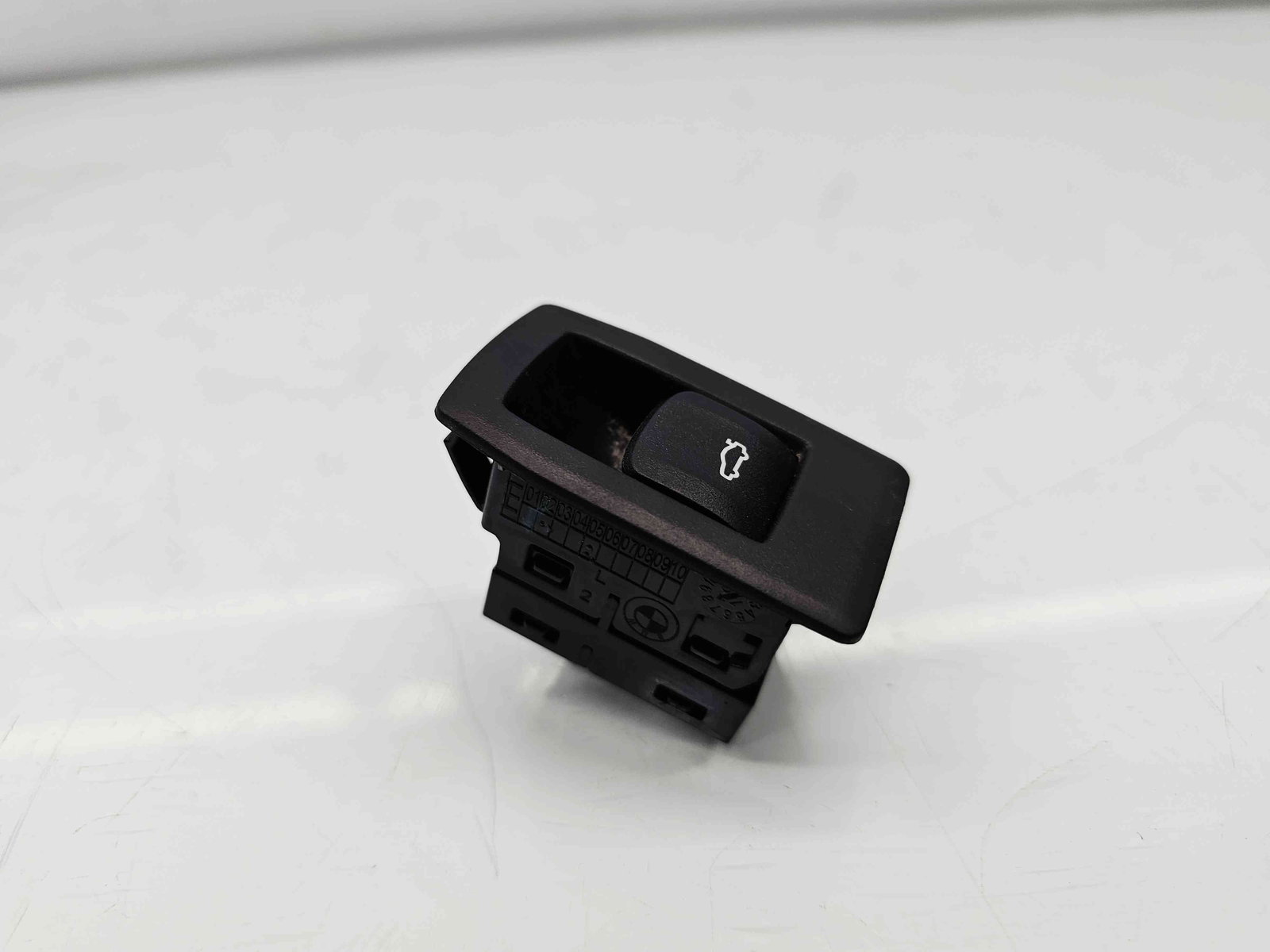 Buton deschidere portbagaj Bmw 3 Saloon (G20) [Fabr 2018-2025] 7948786 - imagine 2