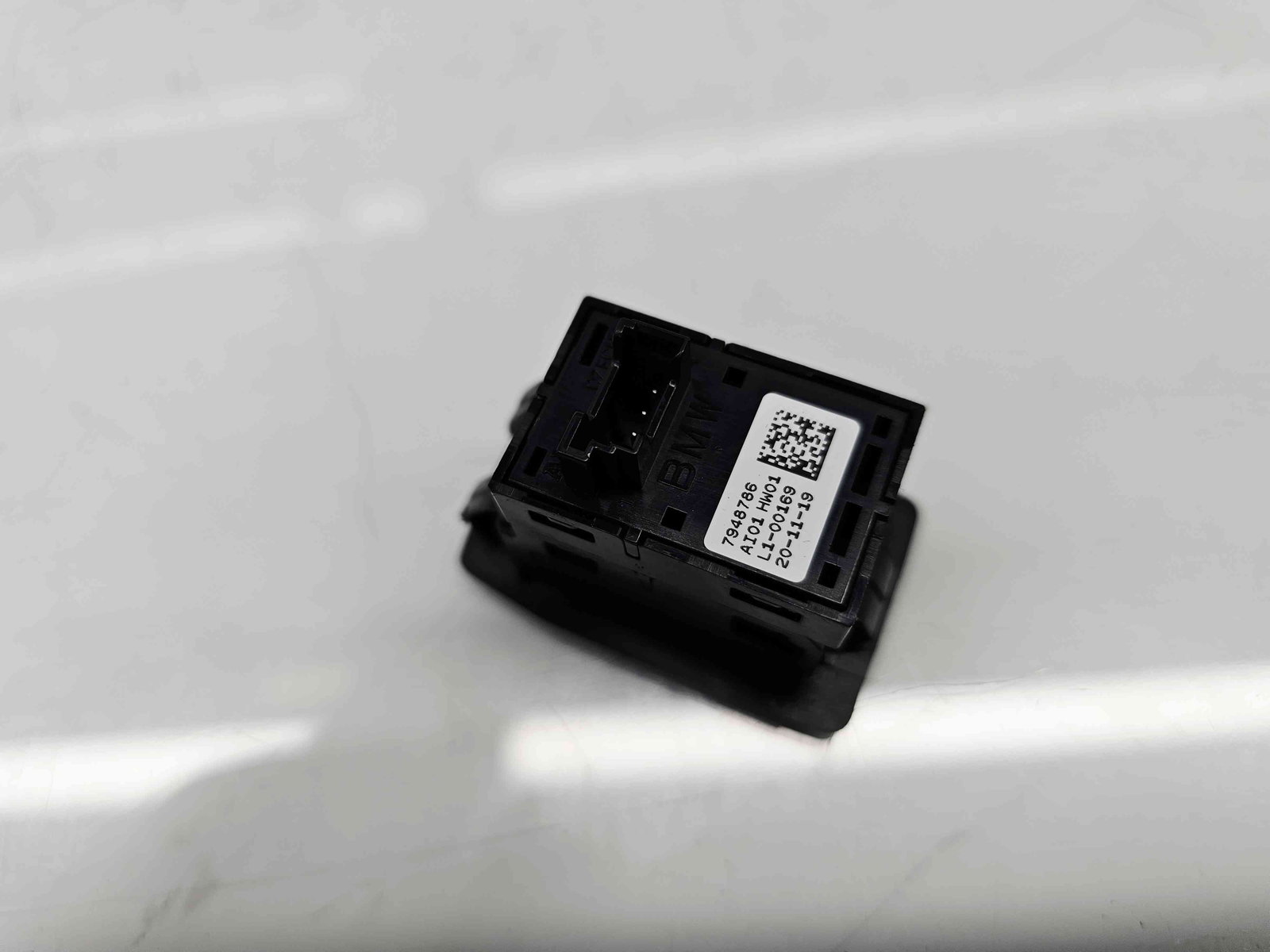 Buton deschidere portbagaj Bmw 3 Saloon (G20) [Fabr 2018-2025] 7948786 - imagine 4